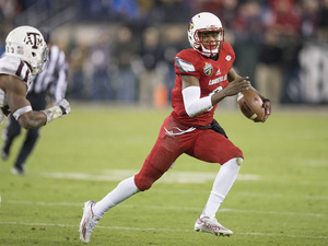 Lamar Jackson recorded eight touchdowns in Week 1. He enters the matchup with Syracuse as one of the most dangerous quarterbacks in the country.