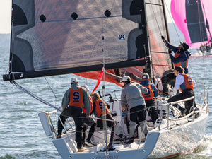 The Syracuse club sailing team participated in five regattas last fall, and won the Cazenovia Fall Open. Now, the team prepares for the spring regattas.